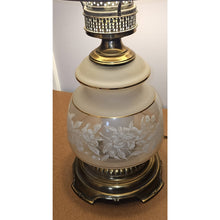 Load image into Gallery viewer, Quoizel 1978 Satin Lace Floral Gone With The Wind Large Hurricane Table Lamp 28"