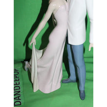 Load image into Gallery viewer, Lladro Happy Anniversary Couple Porcelain Figurine 6475 Spain VN78V Daisa 1997