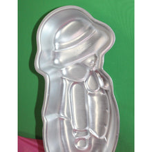 Load image into Gallery viewer, Wilton Robby Hobbie Aluminum Cake Mold 1976 Amer Greet 502-321 Baking Party Pan