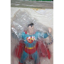 Load image into Gallery viewer, Superman DC Man Of Steel Golden Age Limited Edition 7580/14.500 1996 Statuette