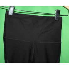 Load image into Gallery viewer, Lululemon Cropped Active Leggings Size Women's 2 Black Mapped Out Pattern