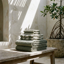 Load image into Gallery viewer, Umbra Towels
