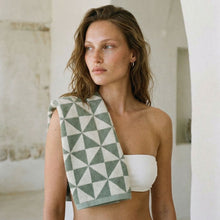 Load image into Gallery viewer, Umbra Towels