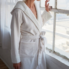Load image into Gallery viewer, Cloud Soft Sherpa Fleece Robe