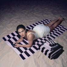 Load image into Gallery viewer, Shadmoor Towels