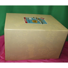 Load image into Gallery viewer, Superman DC Man Of Steel Golden Age Limited Edition 7580/14.500 1996 Statuette