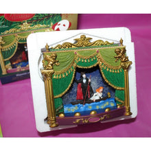 Load image into Gallery viewer, Carlton Heirloom The Phantom Of The Opera Dated 2006 #174 Christmas Ornament