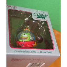 Load image into Gallery viewer, Carlton Heirloom Celebrate Destination 2000 Mice In Flying Saucer Ornament Sp Ed