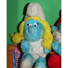Load image into Gallery viewer, Vintage original Retro Peyo 1981 Smurfette And papa Smurf Stuffed Animal Toys 8"