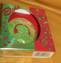 Load image into Gallery viewer, American Greetings Elvis Presley 18K Gold Plated 1995 Christmas Holiday Ornament