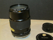 Load image into Gallery viewer, Korea Sakar MC 1:2.8 F=135 No 820894 Camera Lens for 35 mm cameras With Filter