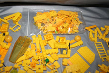 Load image into Gallery viewer, Lego 560+ All Yellow Multi Set Assorted Bricks And Pieces Toys City, Dino, Sub +