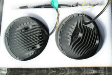 Load image into Gallery viewer, Quakeworld Pair Of Honeycomb Pattern Jeep Wrangler Headlights CXD-M75-A 7" LED
