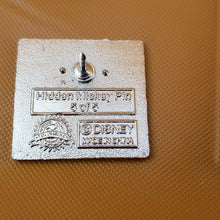 Load image into Gallery viewer, 2 Daisy Duck Disney Pin Trading Hidden Mickey 5 Of 5 And Cruise Line 6 Of 6