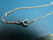Load image into Gallery viewer, Vintage 925 Silver Small Link Chain W/ Star & Lines Hallmark Necklace Jewelry