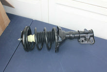 Load image into Gallery viewer, Pair Of Coil Spring Shock And Strut Left And Right For A Honda Civic 2003-05
