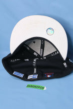 Load image into Gallery viewer, New York Mets 59Fifty Baseball Black And White City Hat 7 5/8 New Era Fitted