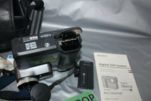 Load image into Gallery viewer, Sony Mavica MVC-FD88 1.3MP Digital Camera - Metallic gray