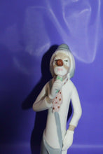 Load image into Gallery viewer, Fortunoff Casades Clown Porcelain Vintage Figurine Spain 189/39