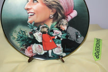 Load image into Gallery viewer, Franklin Mint Heirloom Princess Diana Of Wales England's Rose Plate HC 7174