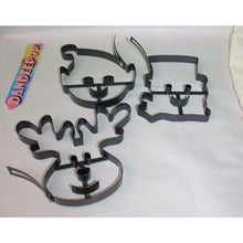 Load image into Gallery viewer, 3 Piece Williams Sonoma Metal Pancake Batter Forms Snowman Elf Reindeer Set

