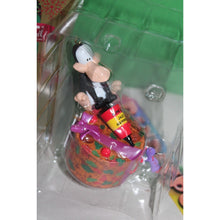 Load image into Gallery viewer, Carlton Heirloom Opus N Bill With Fruitcake Shakes Up Holiday Christmas Ornament
