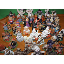 Load image into Gallery viewer, 50 Piece Assorted K&#39;s Collection Halloween Holiday Theme Resin Figurines
