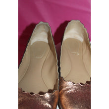Load image into Gallery viewer, Chloe Pink Gold Ballerina Shoes Scalloped Ballet Flats IA012 Size 36.5 Women's 6
