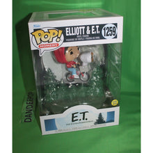 Load image into Gallery viewer, Funko Pop Moment 40th Anniversary Elliott &amp; E.T Glow In The Dark Terrestrial
