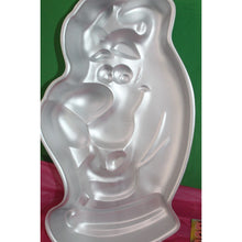 Load image into Gallery viewer, Wilton Scooby-Doo Hanna Barbera Aluminum Cake Mold 1975 502-186 Baking Party Pan
