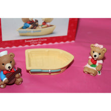 Load image into Gallery viewer, Hallmark Merry Miniatures Sweetheart Cruise 3 Piece Set Holidays 1996 QSM8004
