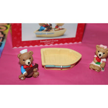 Load image into Gallery viewer, Hallmark Merry Miniatures Sweetheart Cruise 3 Piece Set Holidays 1996 QSM8004
