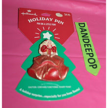 Load image into Gallery viewer, Vintage Hallmark Holiday Pin Barbie 1995 XLP3547 On Card
