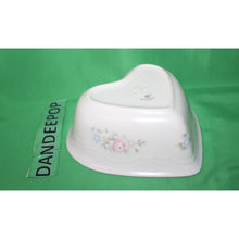 Load image into Gallery viewer, Pfaltzgraff Heart Shape Tea Rose Pattern Stoneware Bowl
