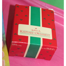 Load image into Gallery viewer, Hallmark Keepsake Icy Treat Vintage Holiday Ornament 1987 QX4509
