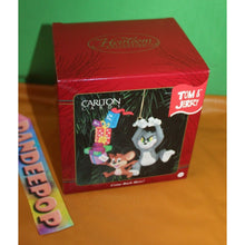 Load image into Gallery viewer, Carlton Heirloom Tom &amp; Jerry Come Back Here 52 Christmas Holiday Ornament
