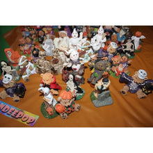 Load image into Gallery viewer, 50 Piece Assorted K&#39;s Collection Halloween Holiday Theme Resin Figurines
