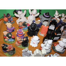 Load image into Gallery viewer, 50 Piece Assorted K&#39;s Collection Halloween Holiday Theme Resin Figurines
