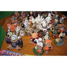 Load image into Gallery viewer, 50 Piece Assorted K&#39;s Collection Halloween Holiday Theme Resin Figurines
