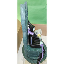 Load image into Gallery viewer, Maleficent Domain Exclusive Limited Edition Disney Auctions 31" Statue 258/260
