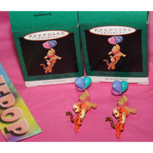 Load image into Gallery viewer, Hallmark Keepsake Miniature 2 Winnie The Pooh And Tigger 1996 Holiday Ornament
