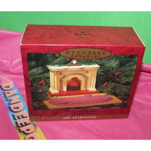 Load image into Gallery viewer, Hallmark Keepsake The Bearingers Flickering Light Fireplace Display Holiday 1993

