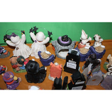 Load image into Gallery viewer, 50 Piece Assorted K&#39;s Collection Halloween Holiday Theme Resin Figurines
