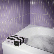 Load image into Gallery viewer, Shadmoor Towels
