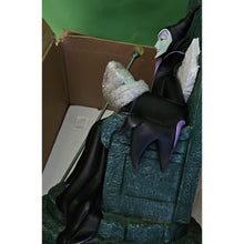 Load image into Gallery viewer, Maleficent Domain Exclusive Limited Edition Disney Auctions 31" Statue 258/260
