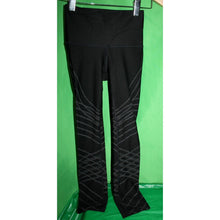 Load image into Gallery viewer, Lululemon Cropped Active Leggings Size Women's 2 Black Mapped Out Pattern
