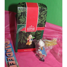 Load image into Gallery viewer, Hallmark Keepsake American Commemorative Honest George 1992 Christmas Ornament
