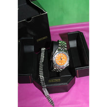 Load image into Gallery viewer, Seiko Divers 200 Men's Bracelet Watch Scuba Sapphlex Crystal Stainless 270097
