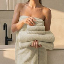 Load image into Gallery viewer, Ultraplush Australian Cotton Towels
