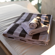 Load image into Gallery viewer, Shadmoor Towels
